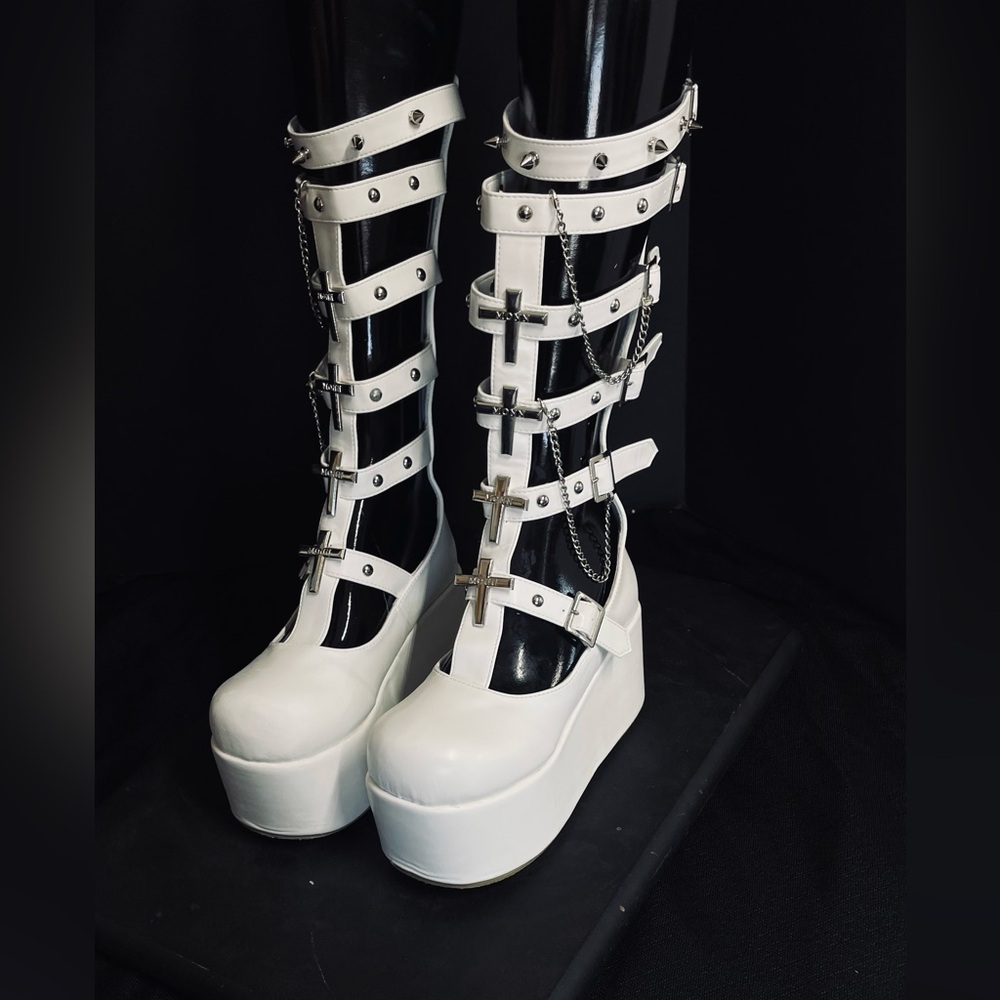 Lolita white Platform Trendy Misa Cross Boots ON1523 Size 7